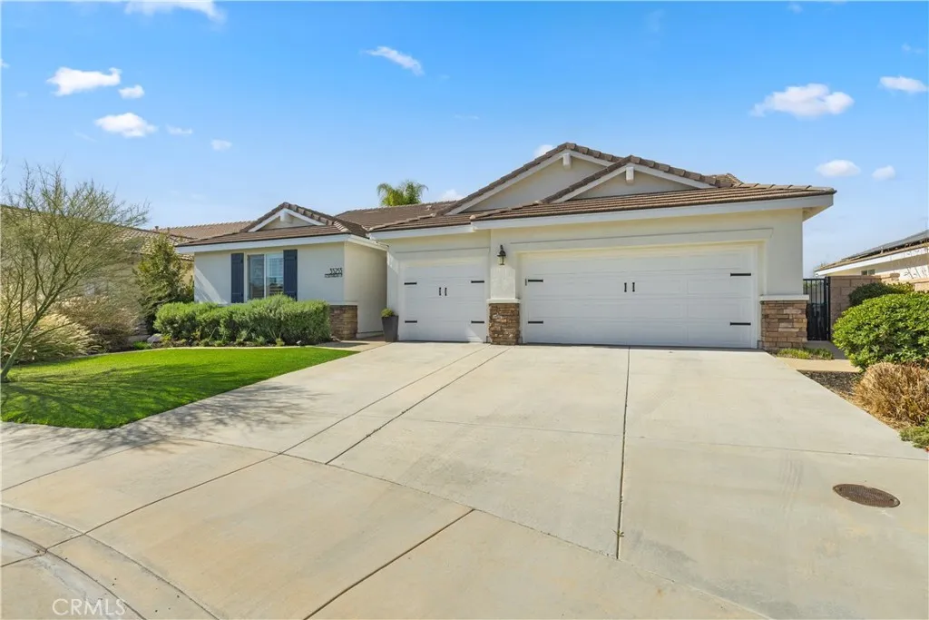35253 Goldthread Lane, Murrieta, California 92563 home-pic-1