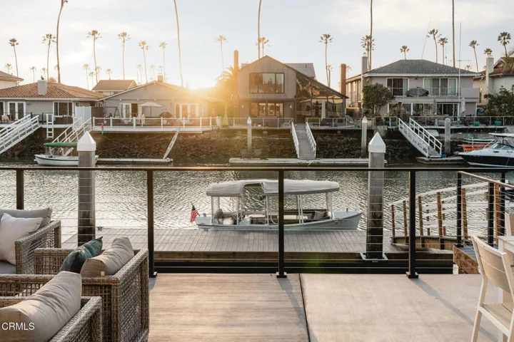 JG-2851Seahorse-exterior-19