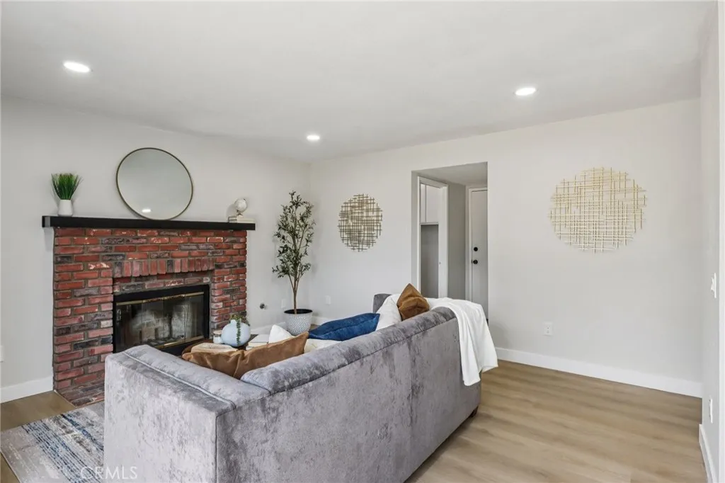 732 S Lassen Avenue, San Bernardino, California 92410 home-pic-12
