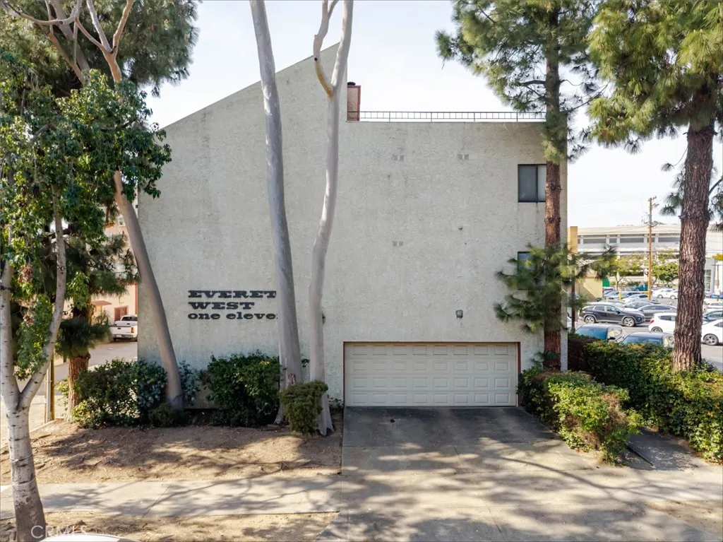 111 N Everett 306, Glendale, California 91206 home-pic-1