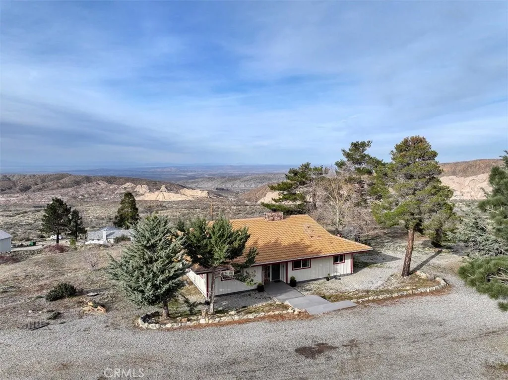 27811 Jubilee Run Rd, Juniper Hills, California 93553 home-pic-32