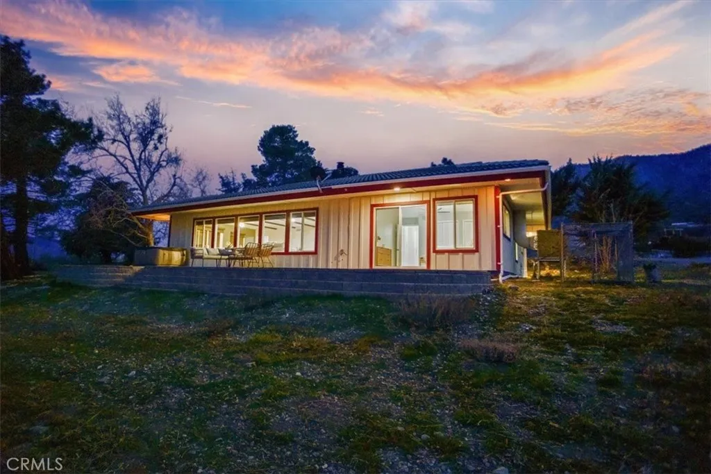 27811 Jubilee Run Rd, Juniper Hills, California 93553 home-pic-1