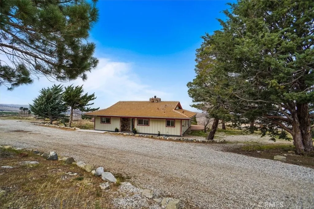 27811 Jubilee Run Rd, Juniper Hills, California 93553 home-pic-35