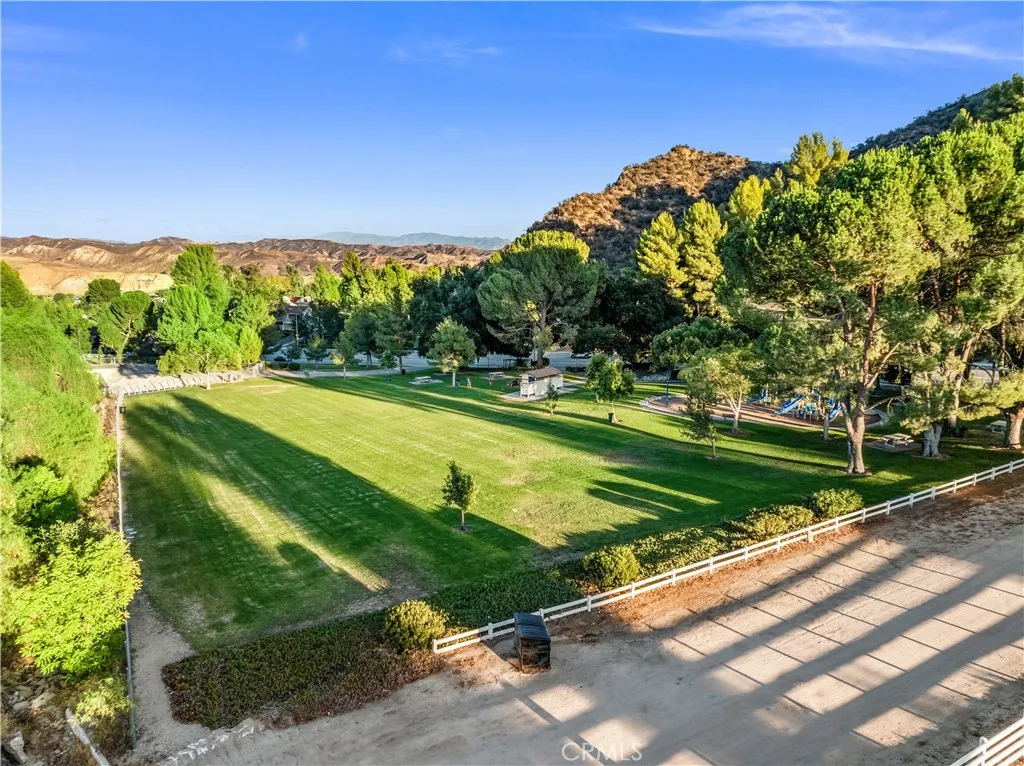 27643 Quincy, Castaic, California 91384 home-pic-31