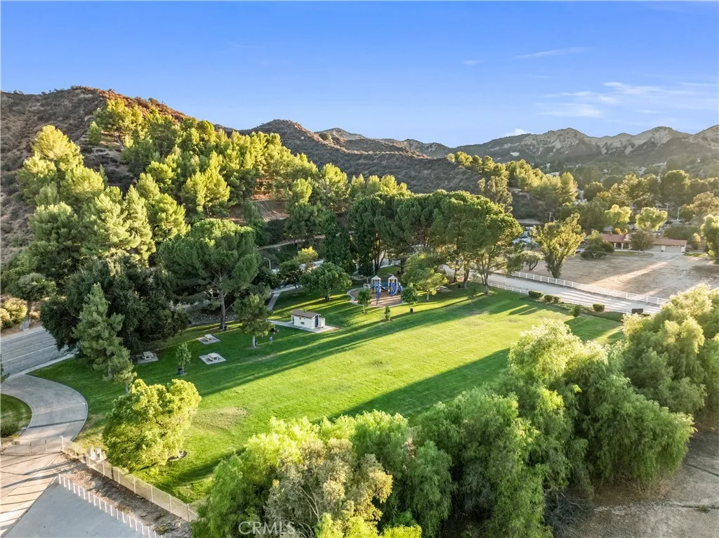 27643 Quincy, Castaic, California 91384 home-pic-32