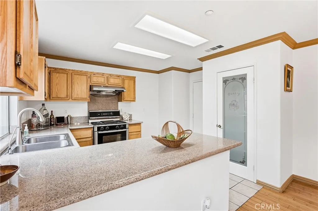 7119 Birch Tree Place, Fontana, California 92336 home-pic-7