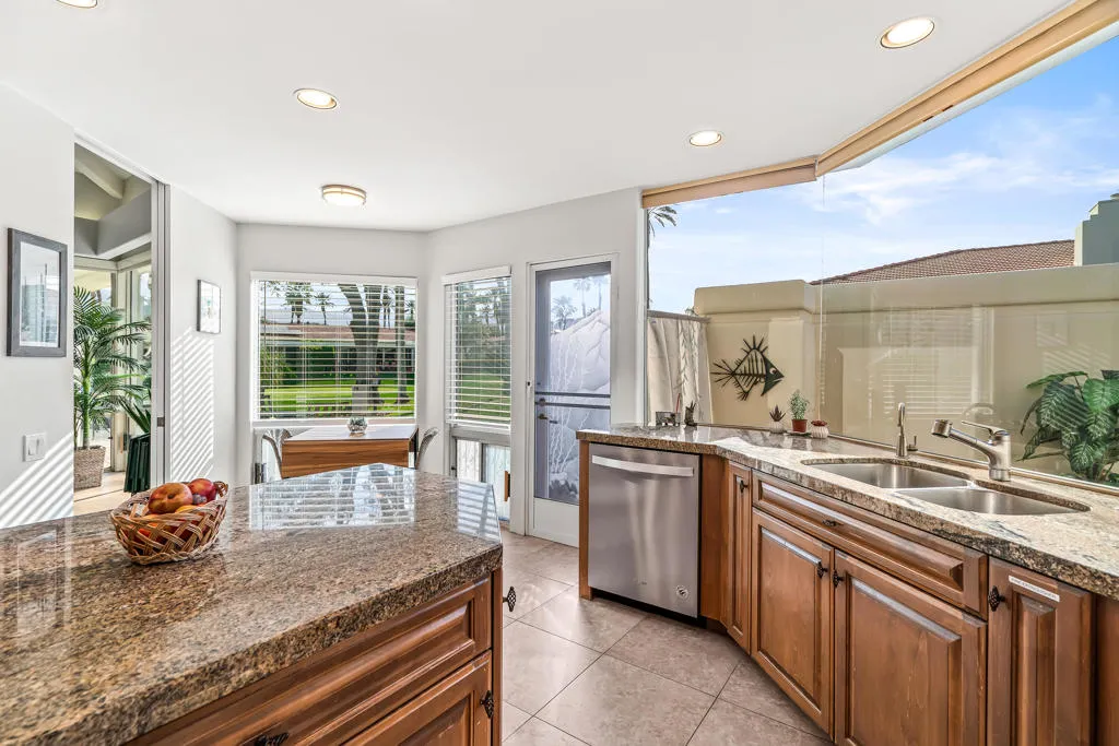 75385 Riviera Drive, Indian Wells, California 92210 home-pic-12