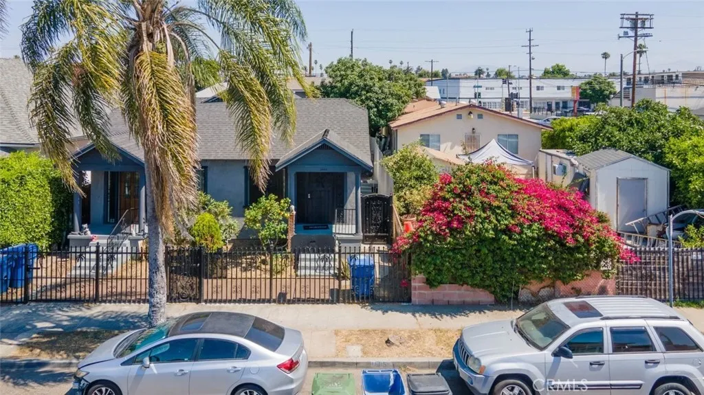 1805 W 35th Street, Los Angeles, California 90018 home-pic-1