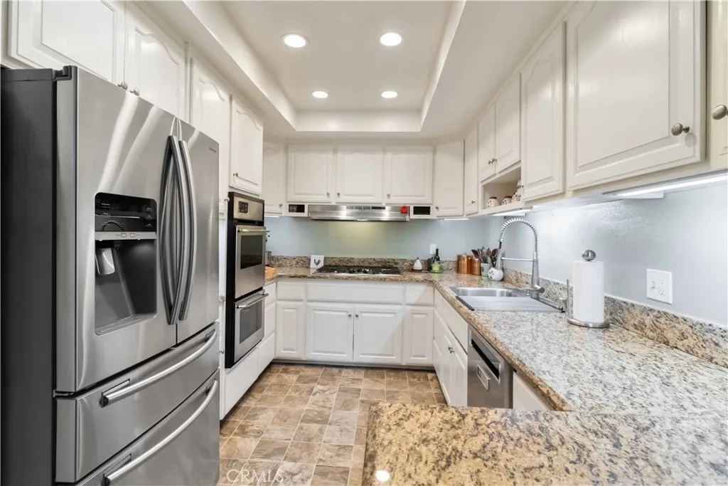 10637 Yarmouth, Granada Hills, California 91344 home-pic-9