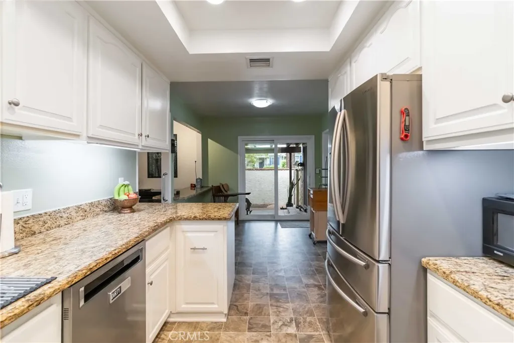 10637 Yarmouth, Granada Hills, California 91344 home-pic-10