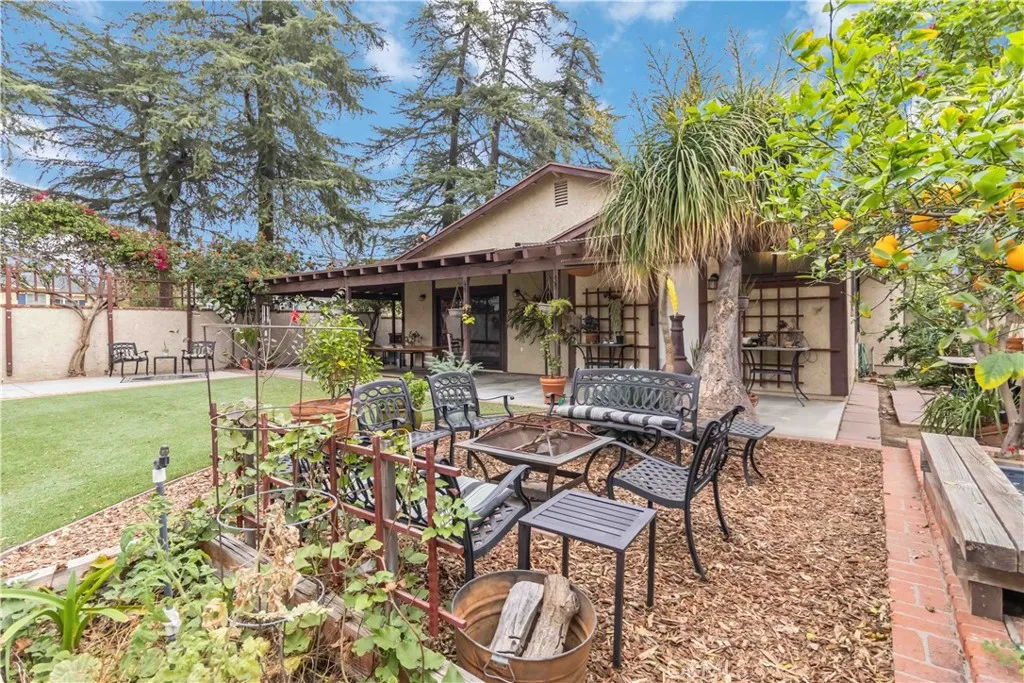 10637 Yarmouth, Granada Hills, California 91344 home-pic-44