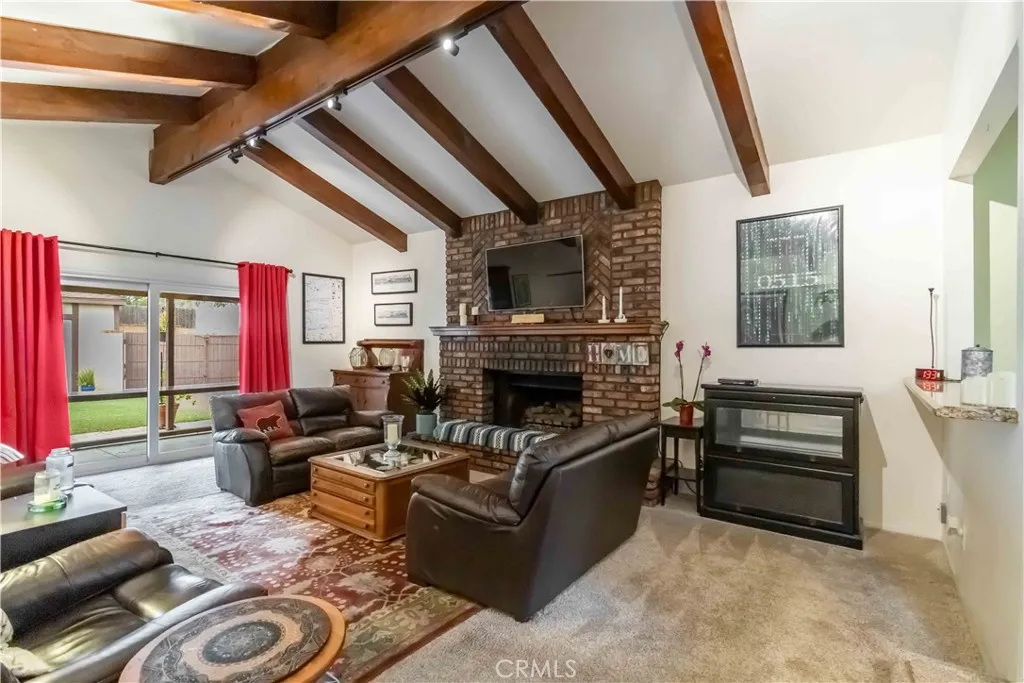10637 Yarmouth, Granada Hills, California 91344 home-pic-6