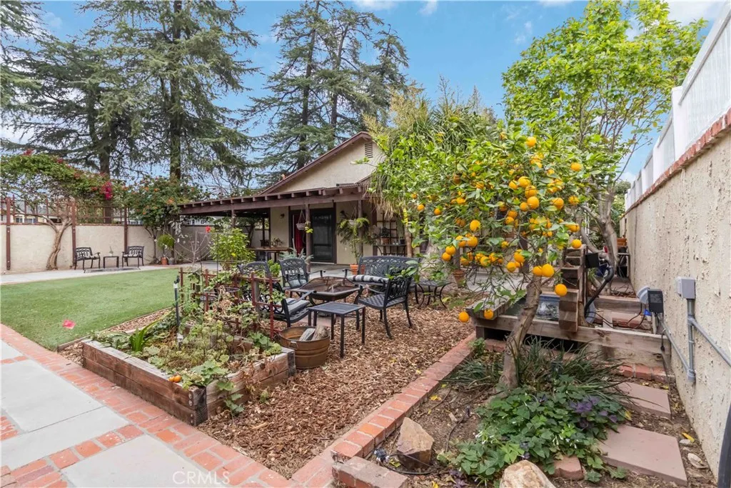 10637 Yarmouth, Granada Hills, California 91344 home-pic-46