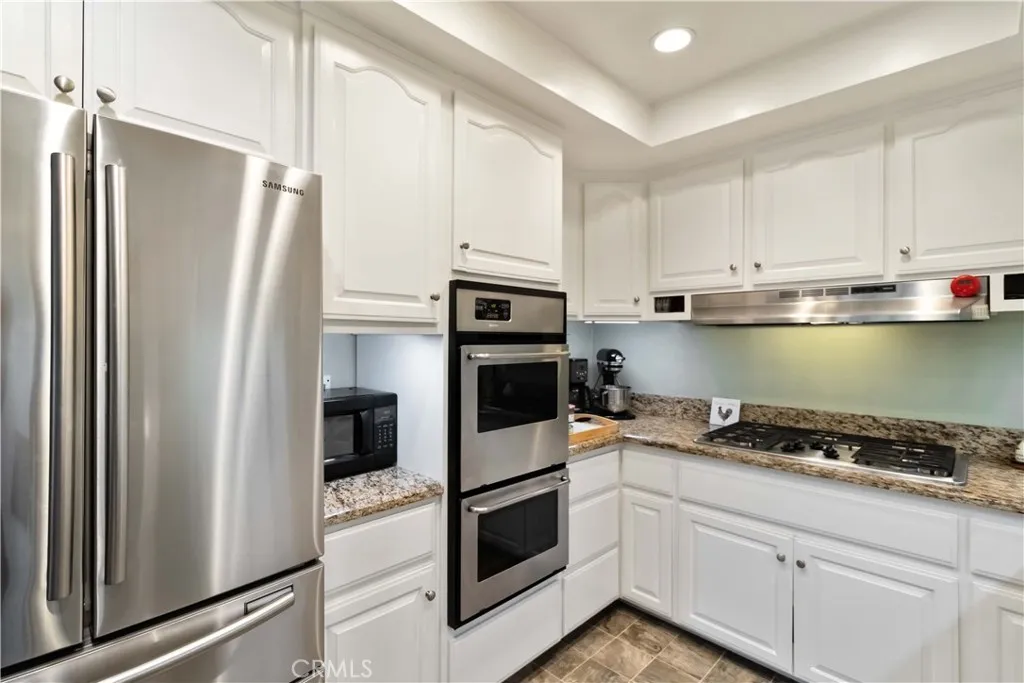 10637 Yarmouth, Granada Hills, California 91344 home-pic-12