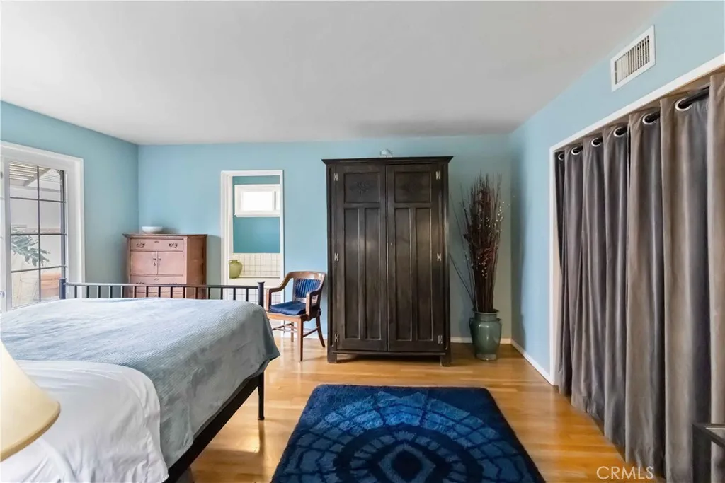10637 Yarmouth, Granada Hills, California 91344 home-pic-28