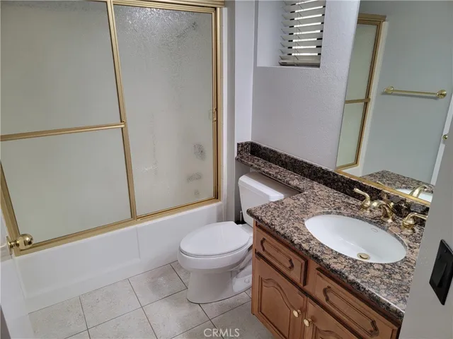 Hallway full bathroom