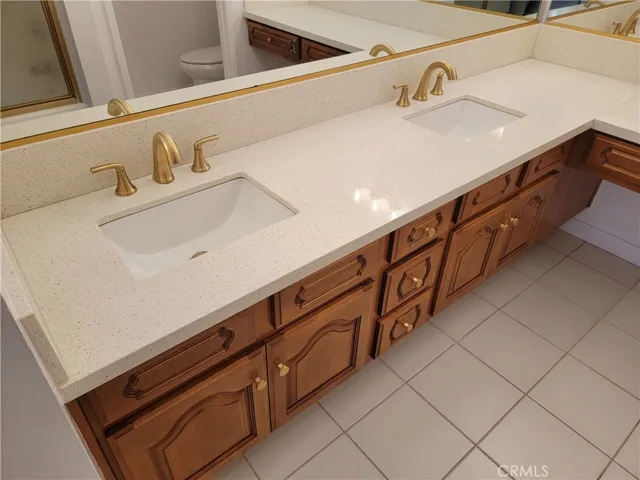 En suite dual sinks