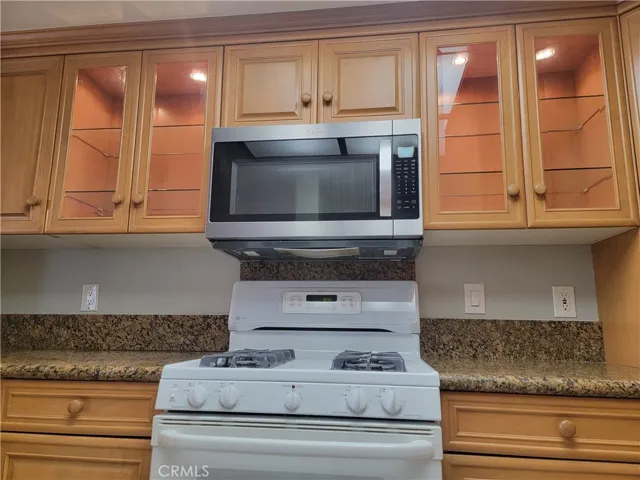 Stove and cabinet lights