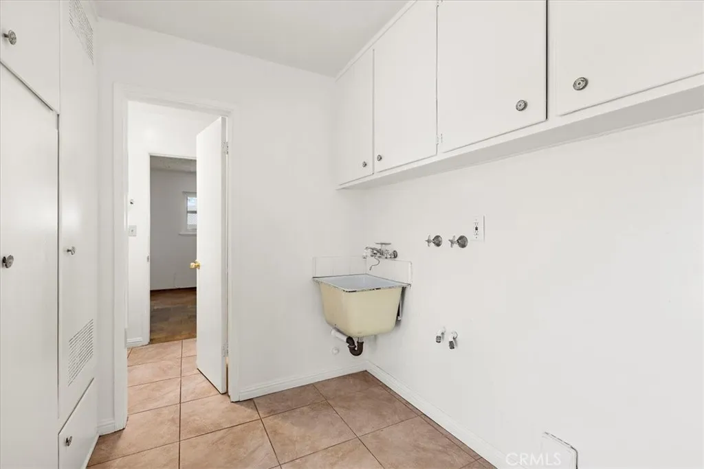 566 S Hepner, Covina, California 91723 home-pic-32