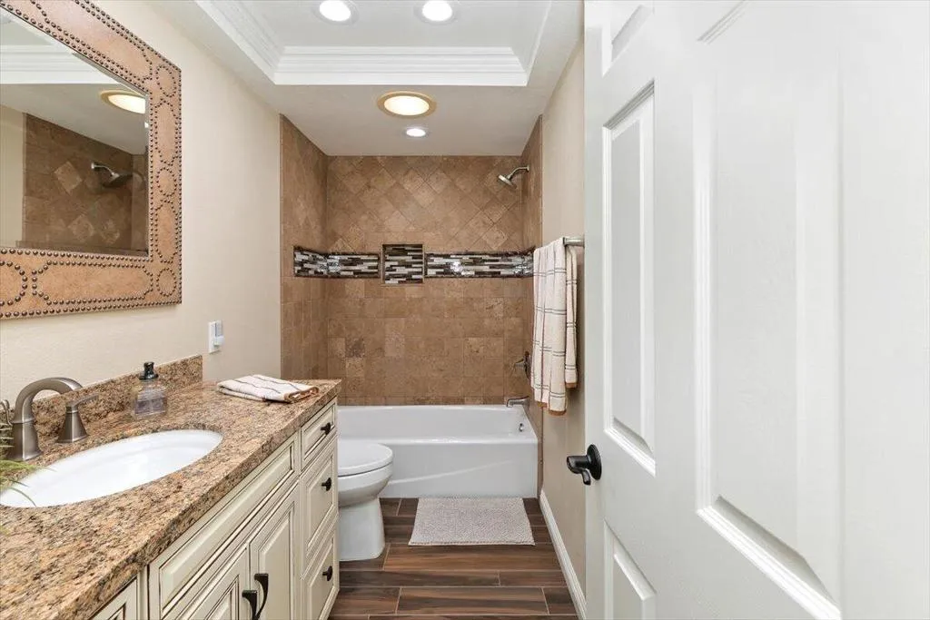 18 Conejo Circle, Palm Desert, California 92260 home-pic-6