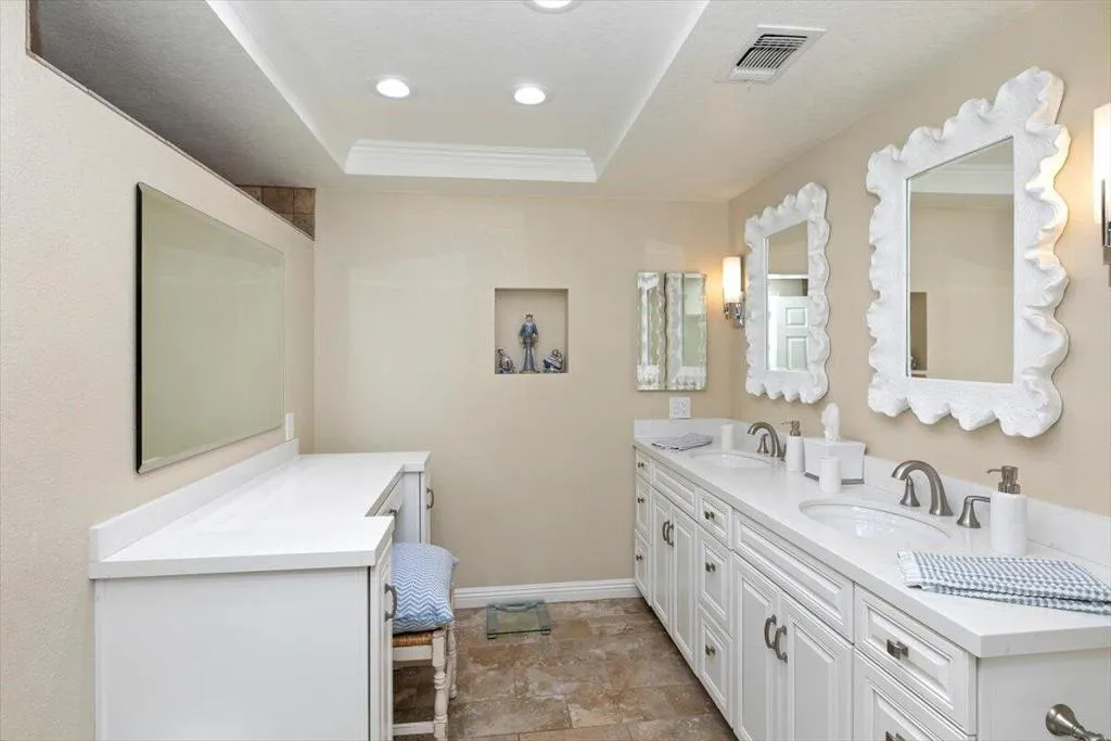 18 Conejo Circle, Palm Desert, California 92260 home-pic-32
