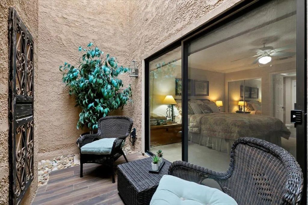 18 Conejo Circle, Palm Desert, California 92260 home-pic-34