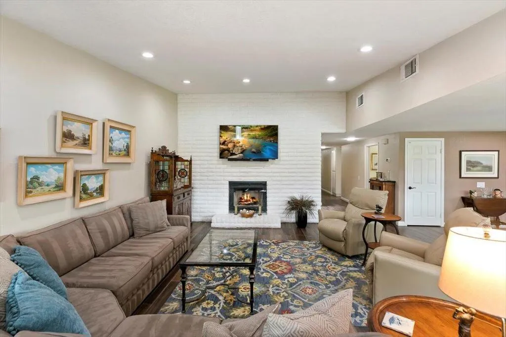 18 Conejo Circle, Palm Desert, California 92260 home-pic-9