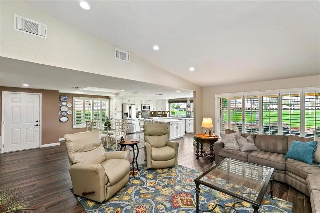 18 Conejo Circle, Palm Desert, California 92260 home-pic-14