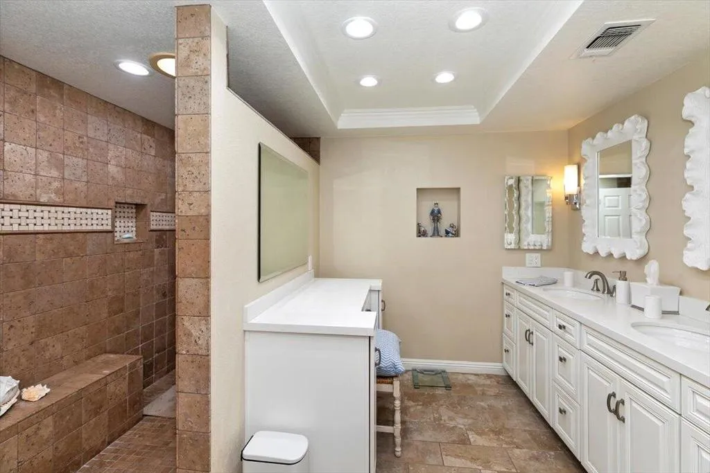 18 Conejo Circle, Palm Desert, California 92260 home-pic-5