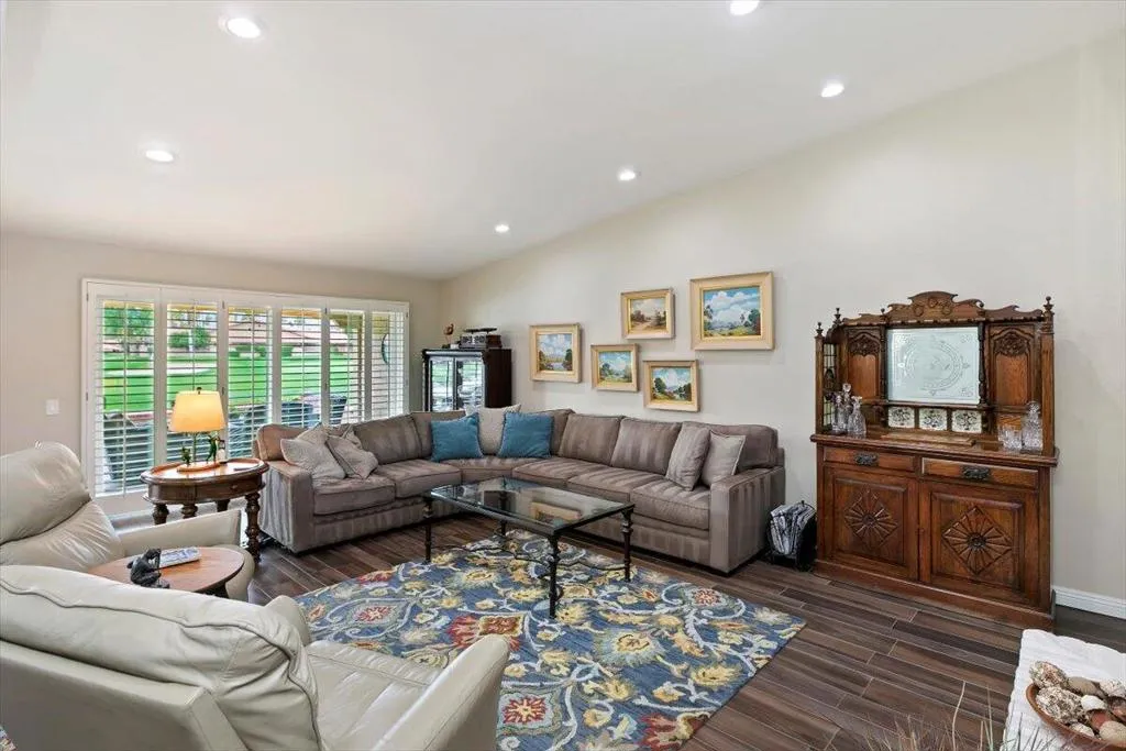 18 Conejo Circle, Palm Desert, California 92260 home-pic-12