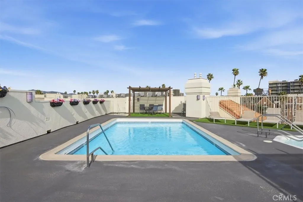 620 S Gramercy Place 130, Los Angeles, California 90005 home-pic-4