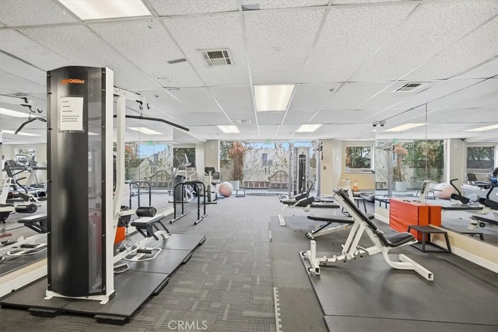 620 S Gramercy Place 130, Los Angeles, California 90005 home-pic-26