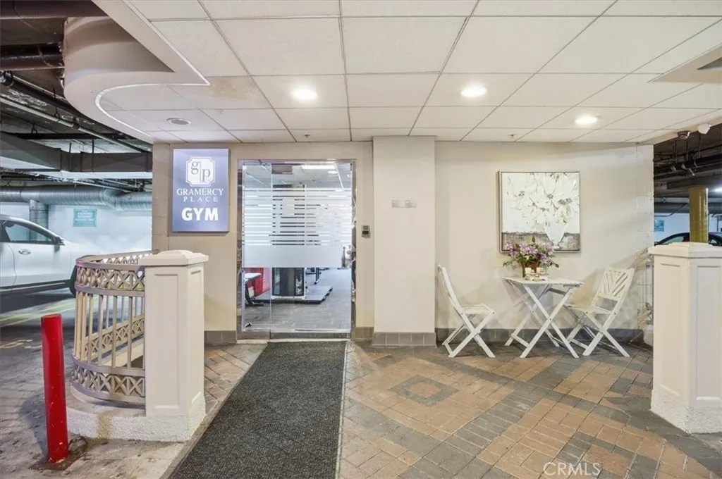 620 S Gramercy Place 130, Los Angeles, California 90005 home-pic-29