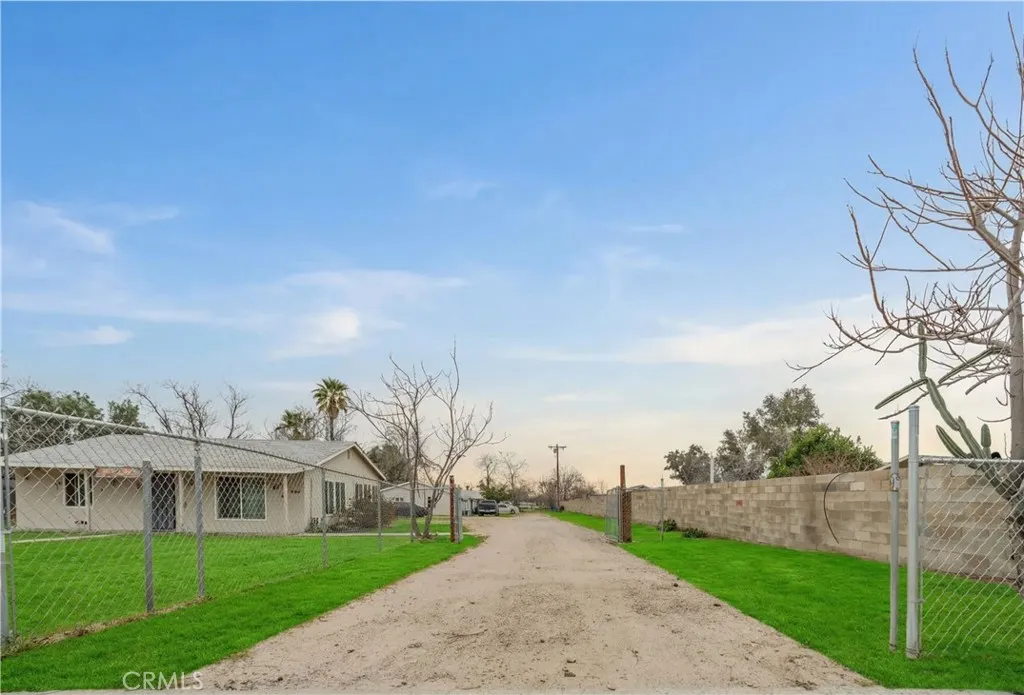2523 Ogden Street 1-4, San Bernardino, California 92407 home-pic-3