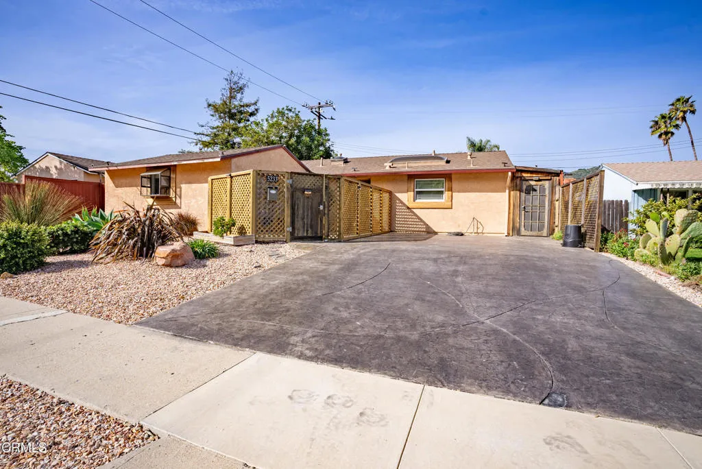 5233 Floral Drive, Ventura, California 93001 home-pic-0