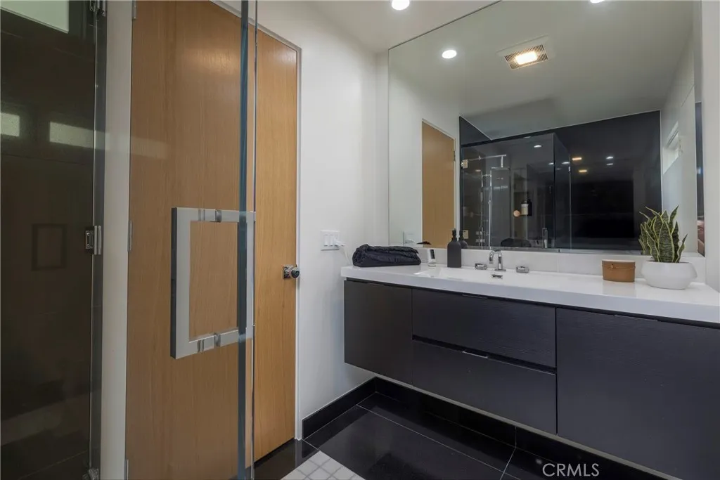 10 66th Place, Long Beach, California 90803 home-pic-17