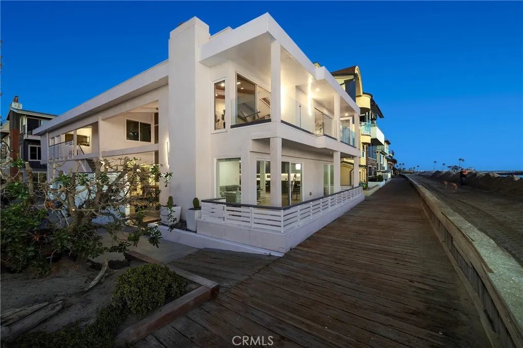 10 66th Place, Long Beach, California 90803 home-pic-3