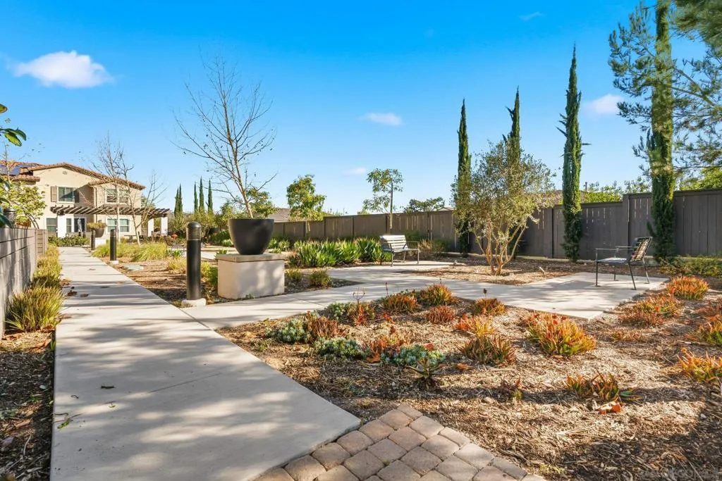 8691 Barbados Ln, Santee, California 92071 home-pic-48