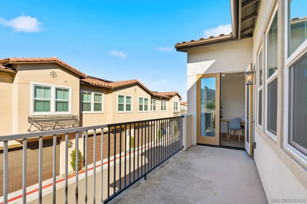 8691 Barbados Ln, Santee, California 92071 home-pic-35