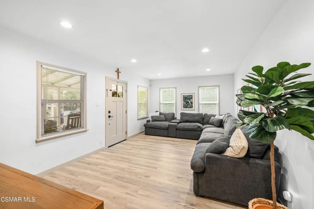 4391 Adam Road, Simi Valley, California 93063 home-pic-8