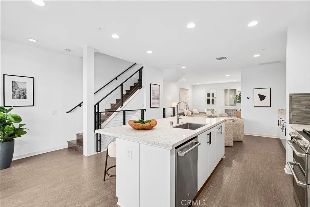 1683 Superior, Costa Mesa, California 92627 home-pic-10