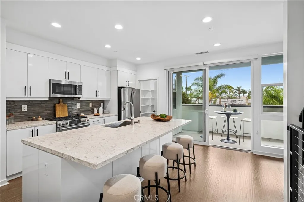 1683 Superior, Costa Mesa, California 92627 home-pic-7