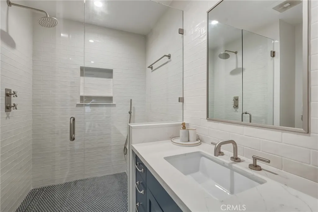 626 Longfellow, Hermosa Beach, California 90254 home-pic-12