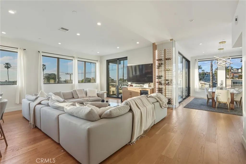 626 Longfellow, Hermosa Beach, California 90254 home-pic-15