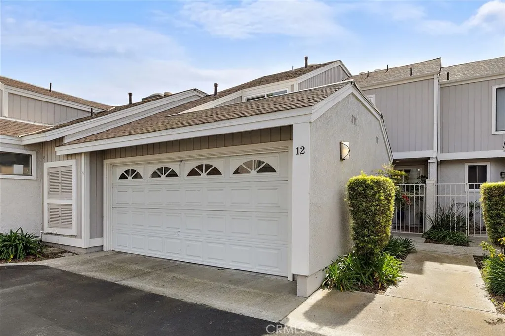 12 Sparrow Hill Lane, Laguna Hills, California 92653 home-pic-2