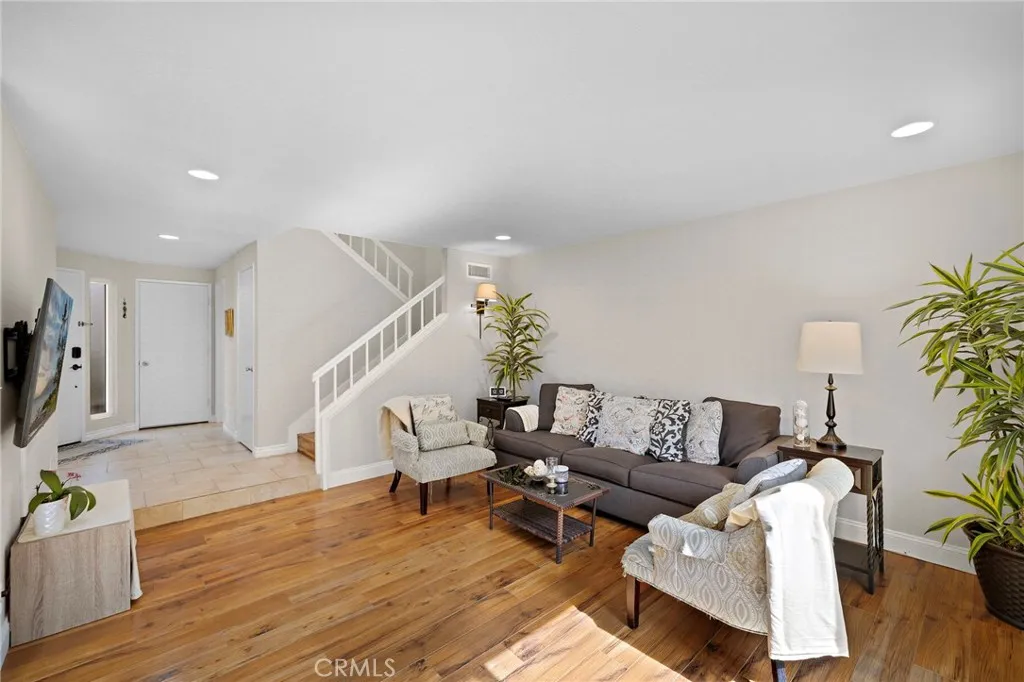 12 Sparrow Hill Lane, Laguna Hills, California 92653 home-pic-6