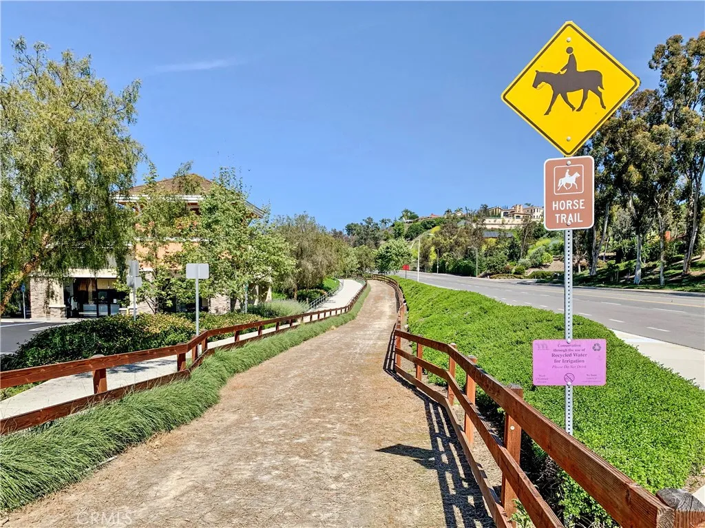 12 Sparrow Hill Lane, Laguna Hills, California 92653 home-pic-38