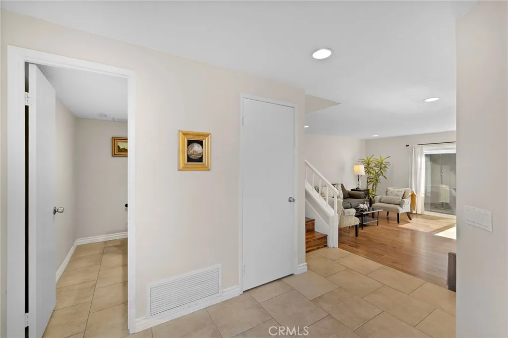12 Sparrow Hill Lane, Laguna Hills, California 92653 home-pic-4