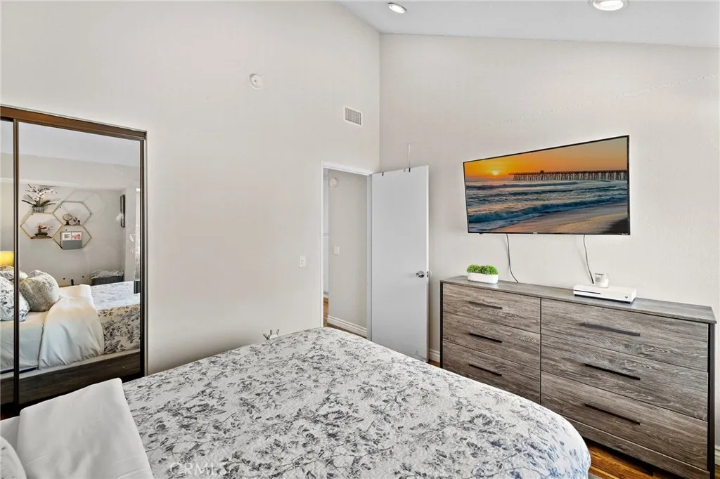 12 Sparrow Hill Lane, Laguna Hills, California 92653 home-pic-24