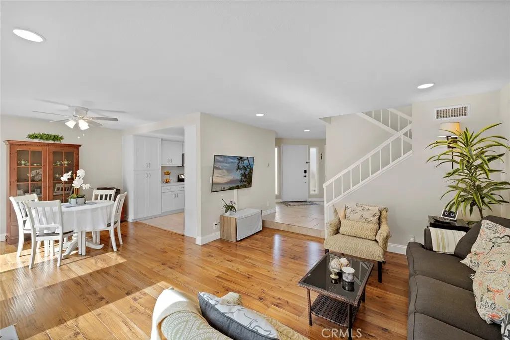 12 Sparrow Hill Lane, Laguna Hills, California 92653 home-pic-1